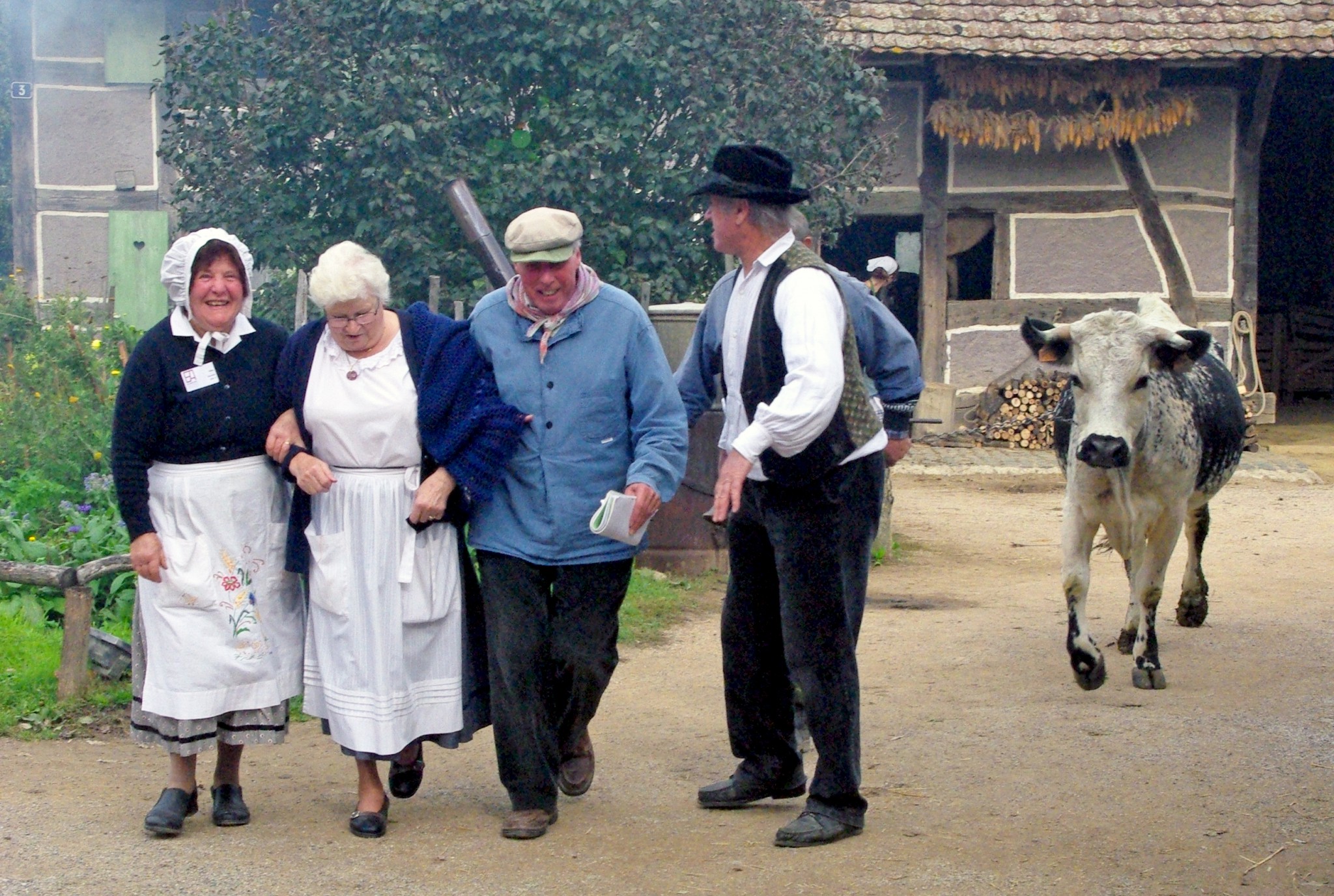 Costumed people at the Ecomusée d'Alsace © French Moments