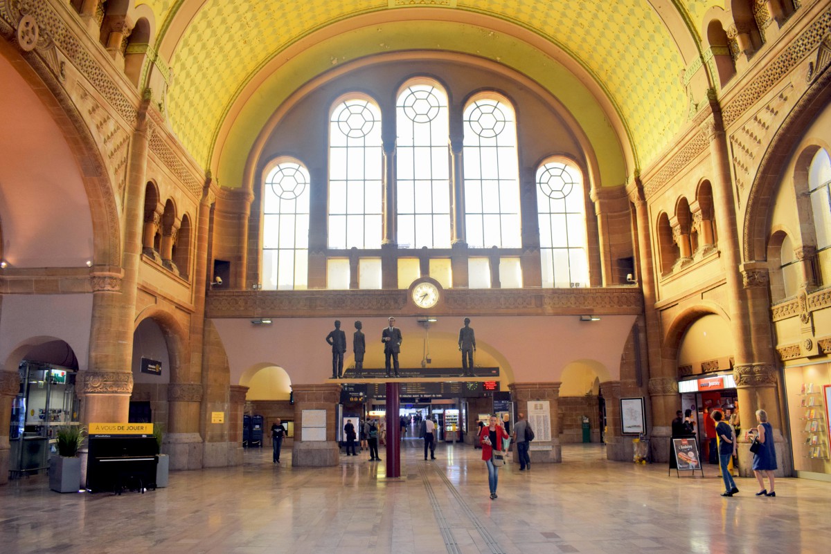 Inside the railway station of Metz © French Moments