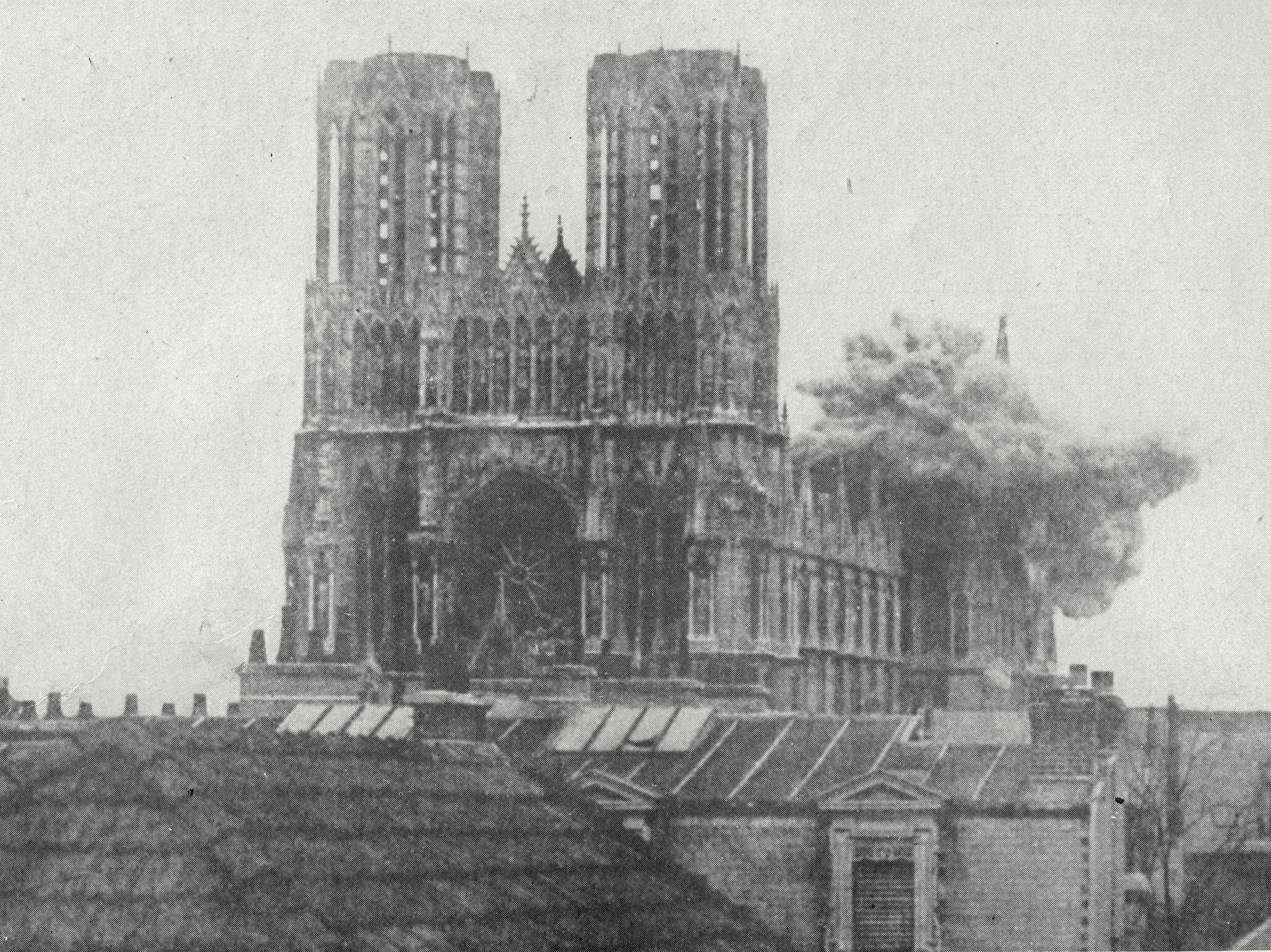 Bombshell hiting Reims Cathedral during WWI