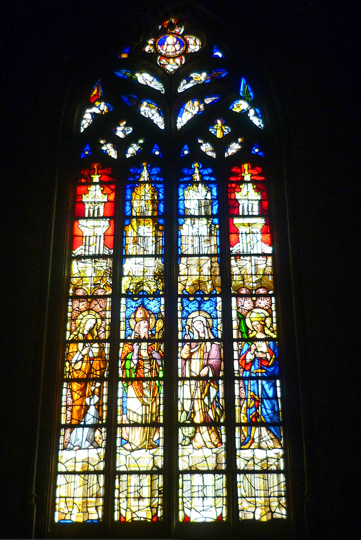 Stained-glass in Aix Cathedral © French Moments