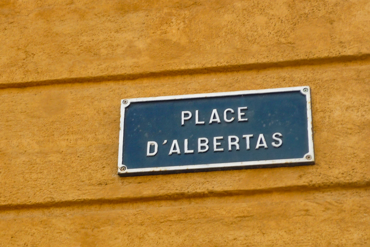 Place d'Albertas © French Moments