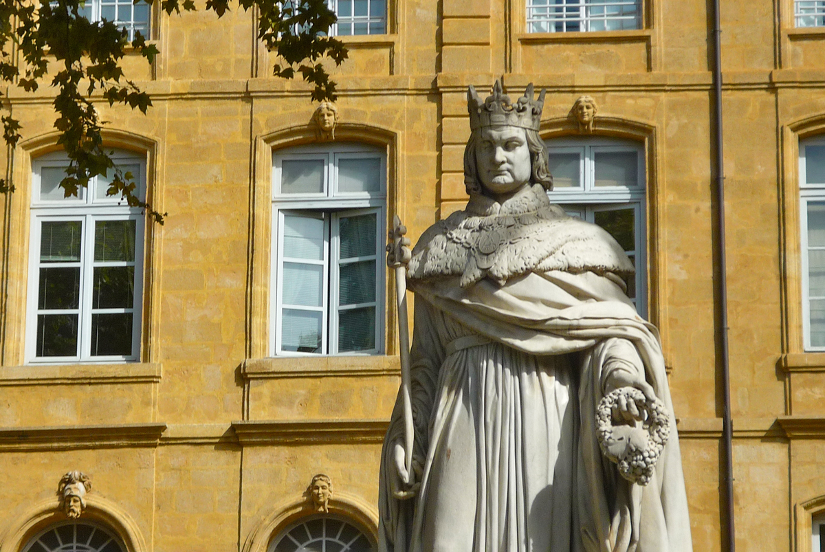 Statue of King René, Aix-en-Provence © French Moments