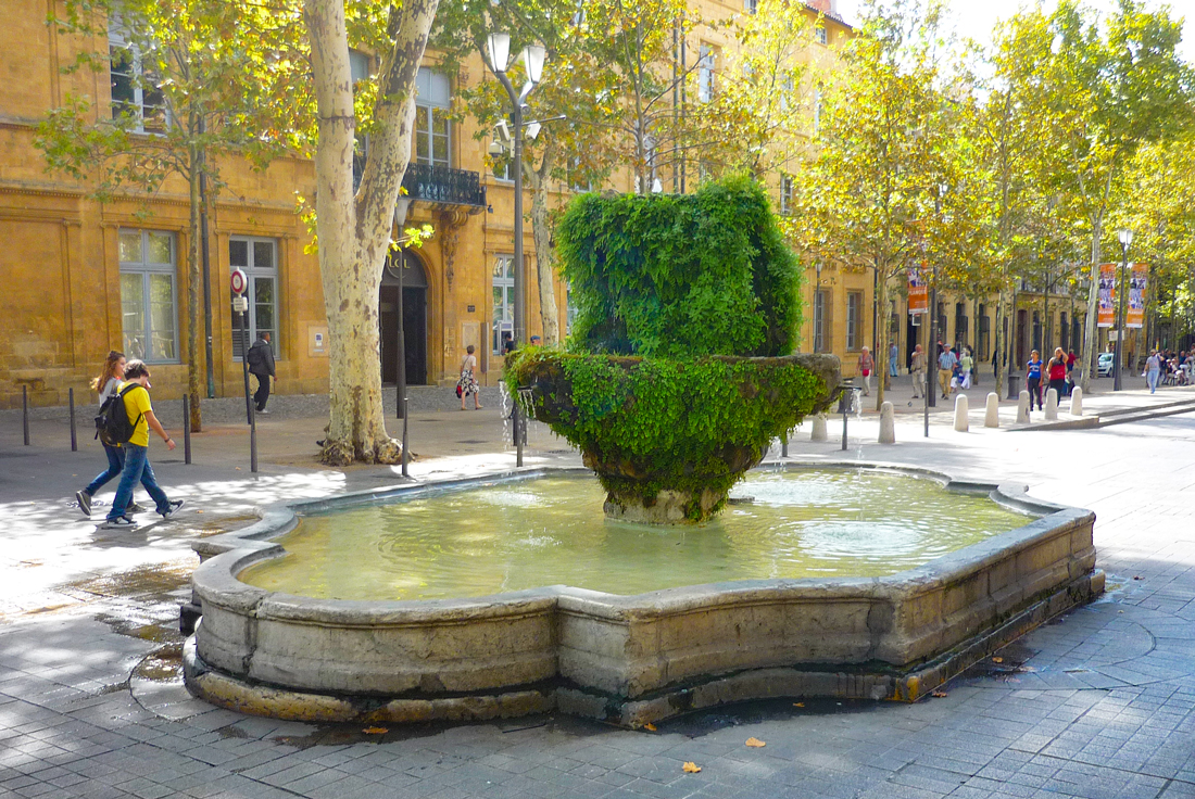 Fontaine des Neuf Canons, Cours Mirabeau, Aix © French Moments