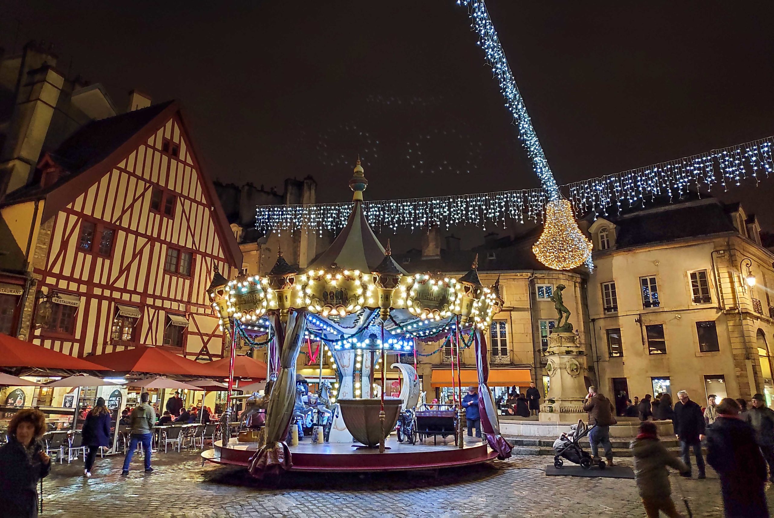 Christmas in Place François-Rude © Office de Tourisme de Dijon Métropole