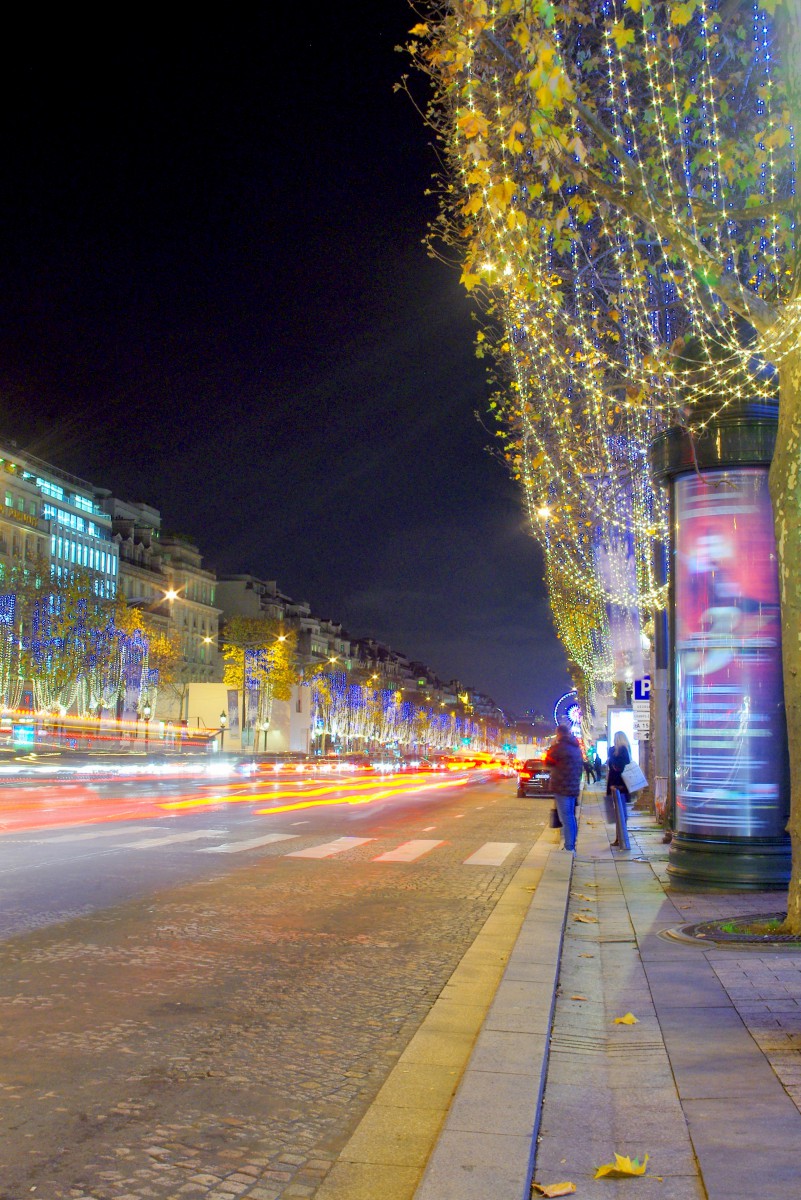 Christmas on the Champs-Élysées, Paris © French Moments