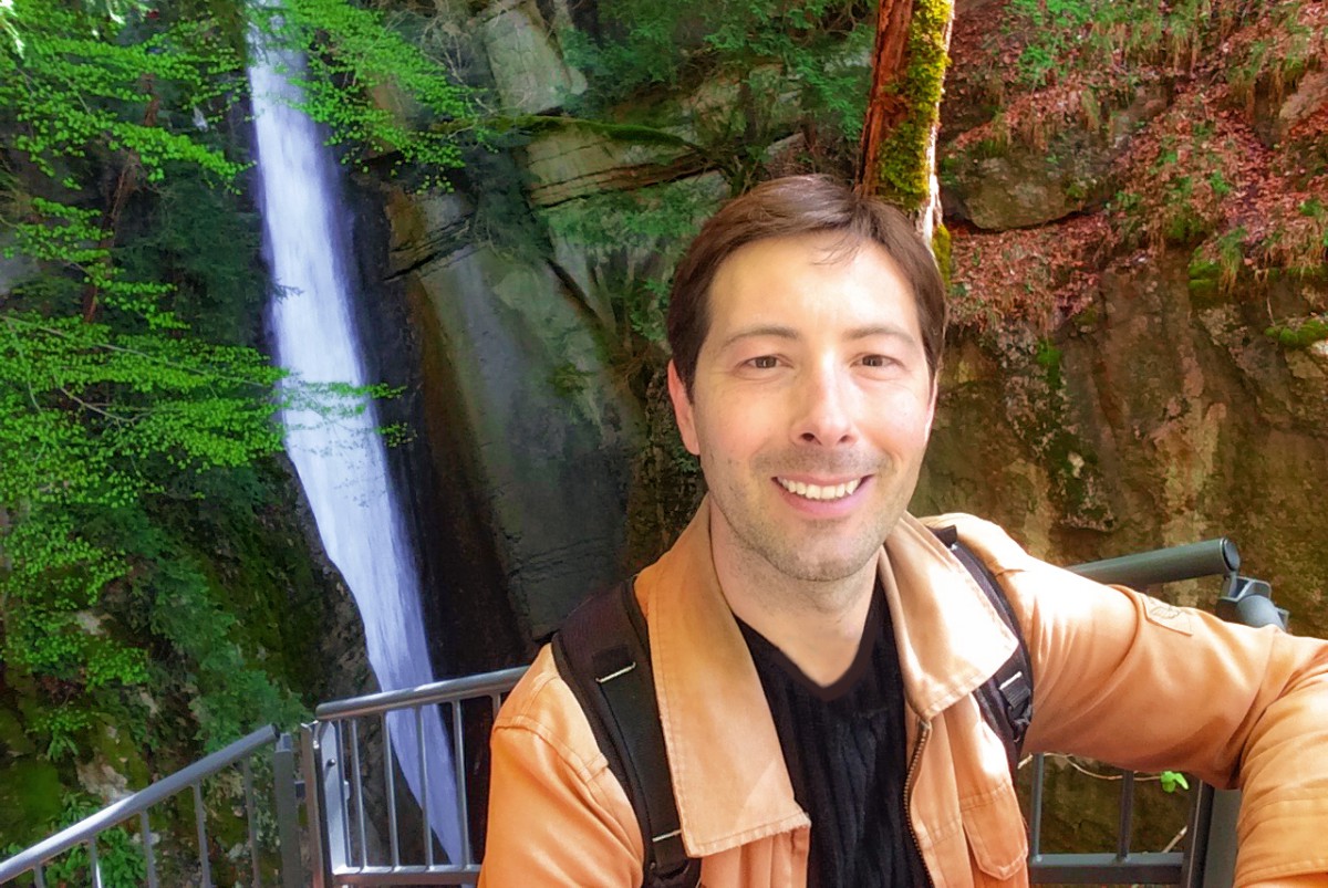 Pierre at the Angon Waterfalls, Lake Annecy © French Moments