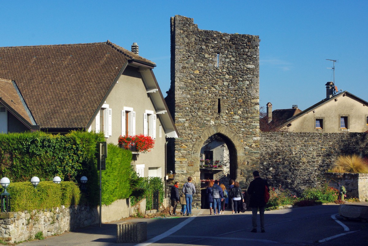 Nernier Gate, Yvoire © French Moments