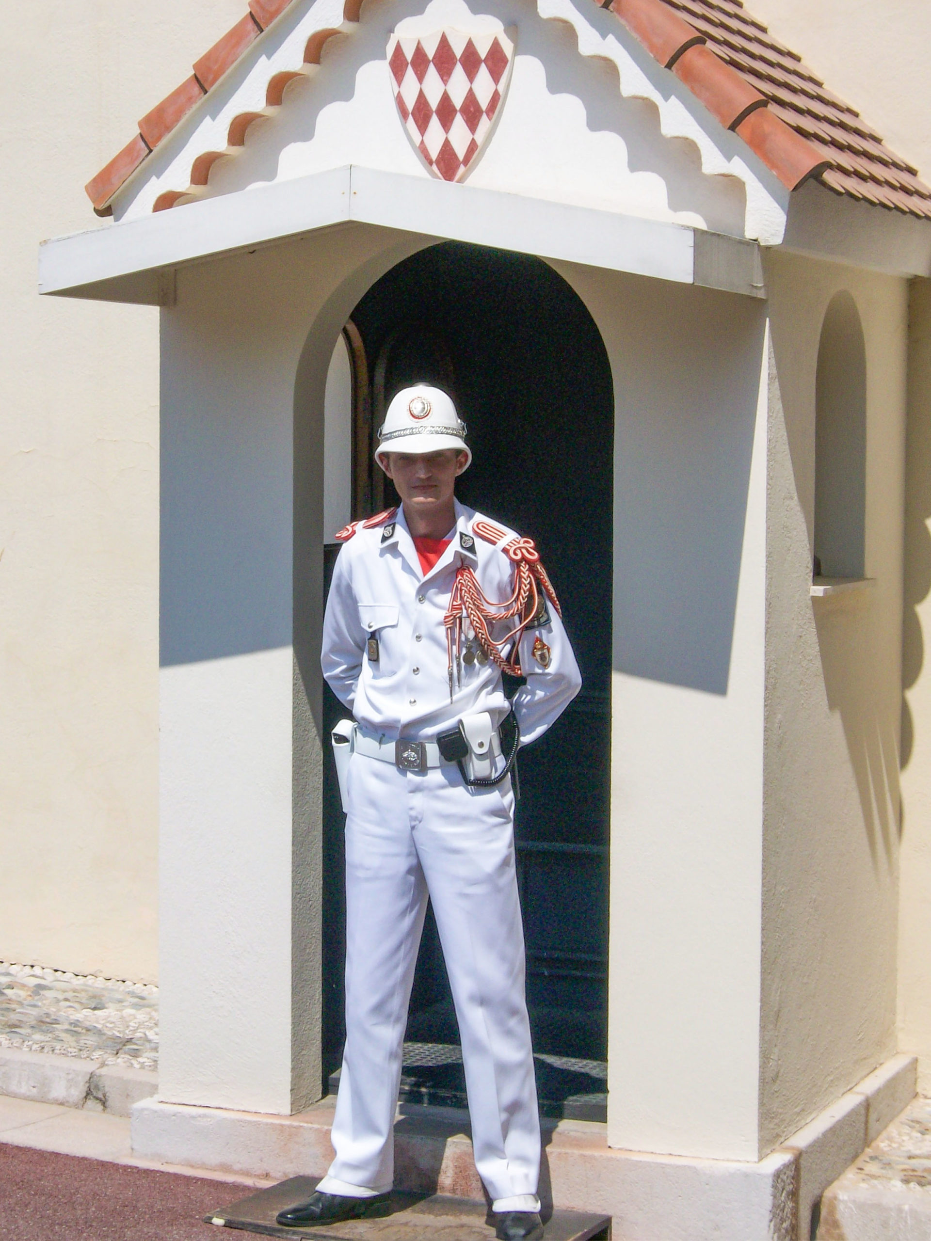 Monaco Guard © Kevin.B - licence [CC BY-SA 3.0] from Wikimedia Commons