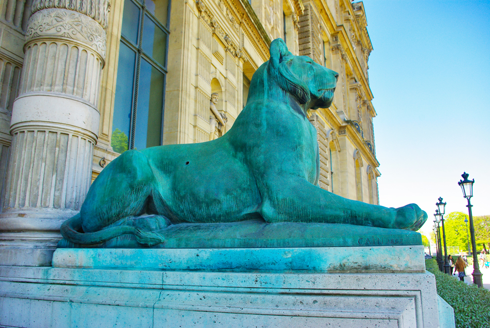 The lioness of Porte Jaujard, Louvre © French Moments