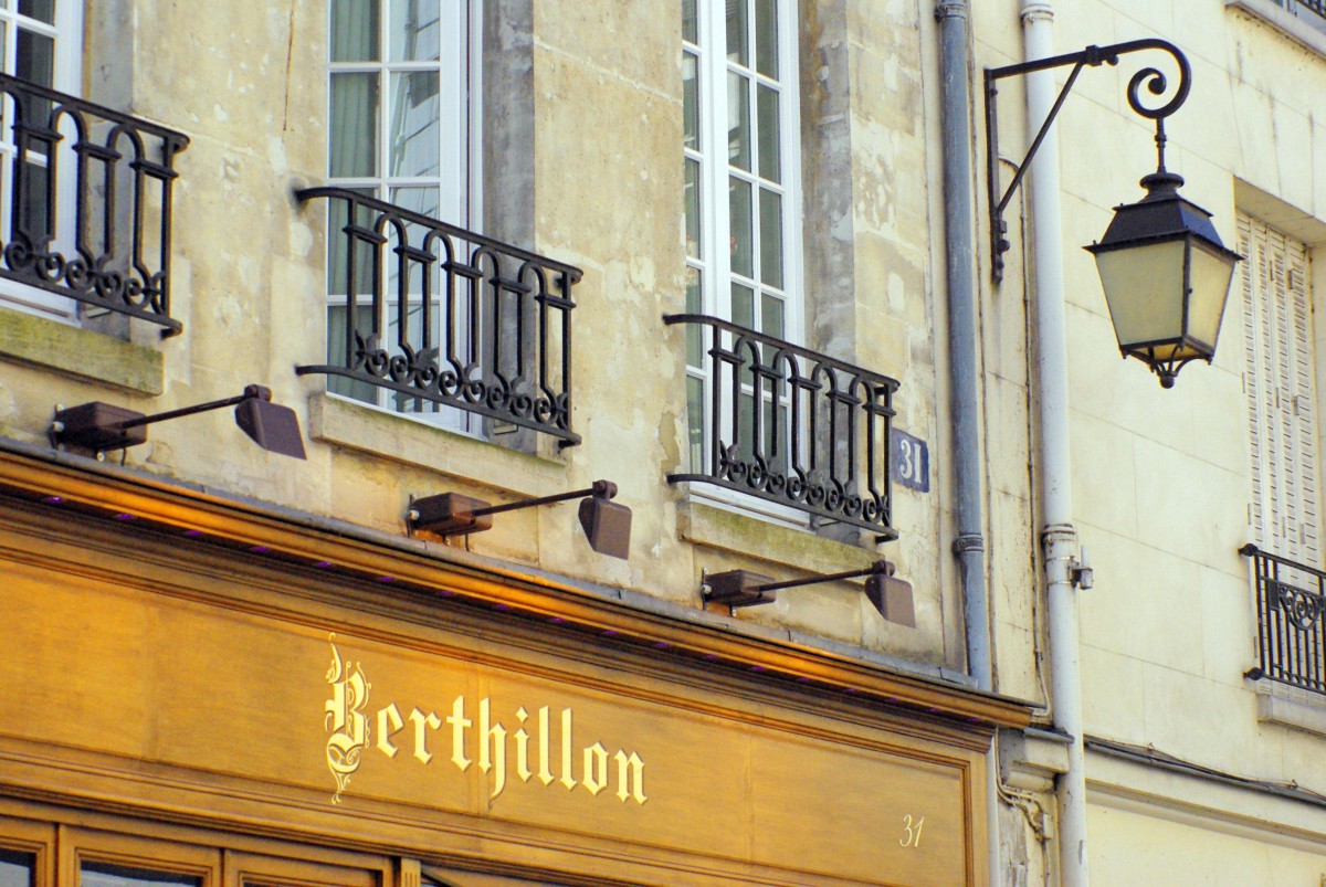 Berthillon, Ile Saint Louis, Paris © French Moments
