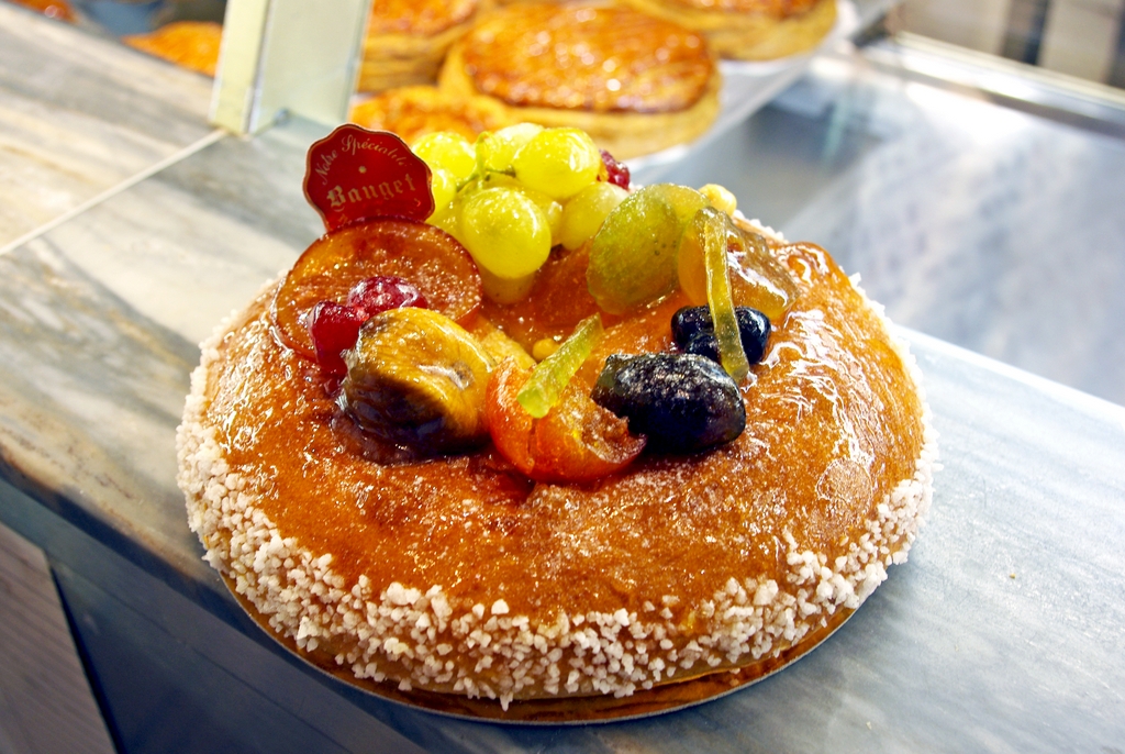 Brioche des Rois at Epiphany by Bauget, Maisons-Laffitte © French Moments