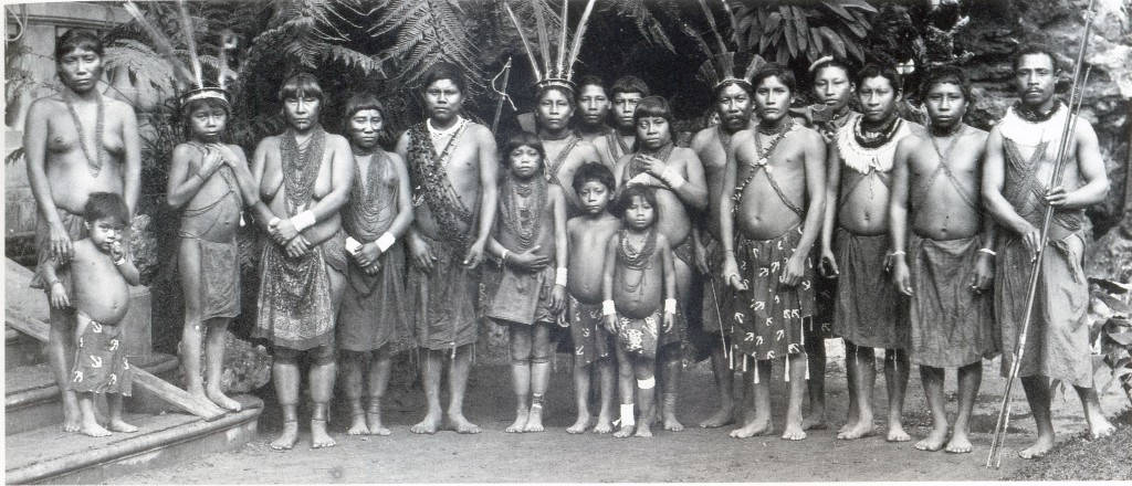 Indigenious people from the French Guiana exhibited at the Jardin d'Acclimatation in 1892