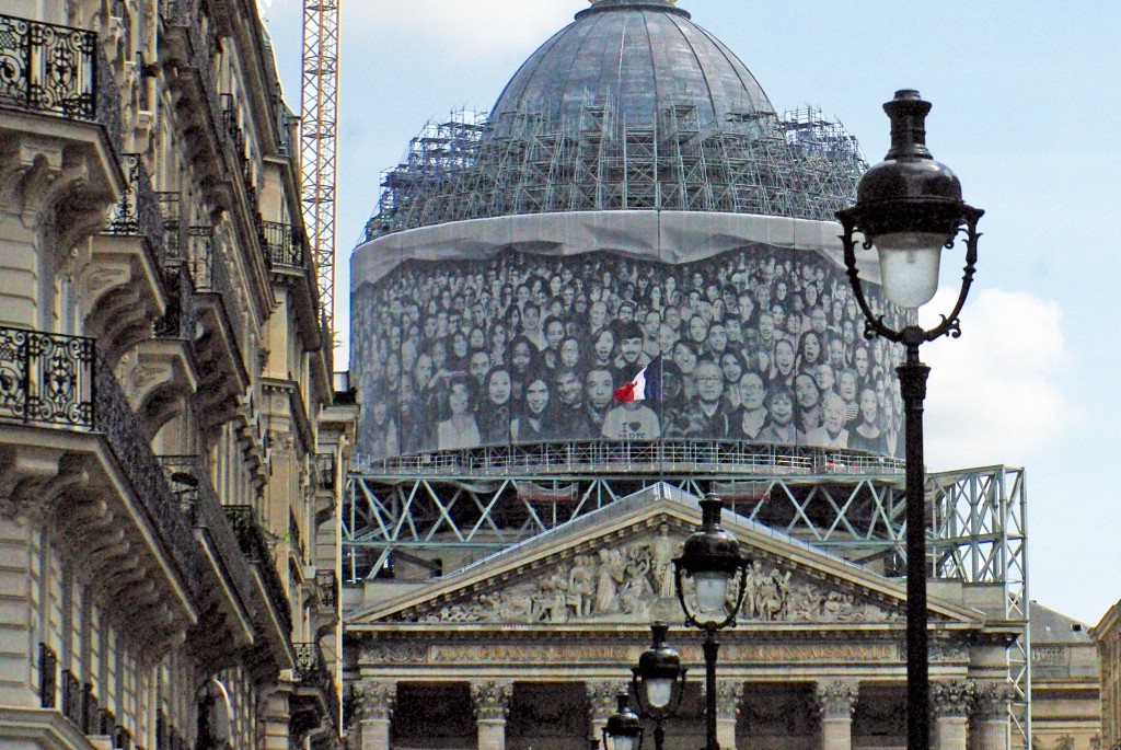 The dome of the Panthéon covered with the work of JR in 2015 © French Moments