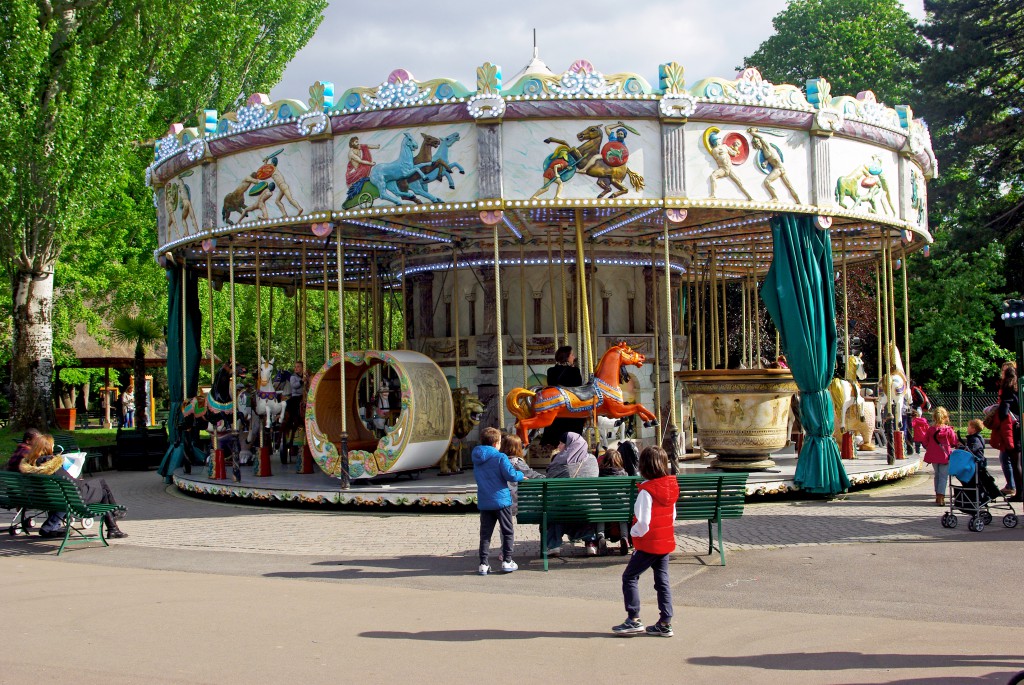 Merry-go-Round themed on the Greek Mythology, Jardin d'Acclimatation © French Moments