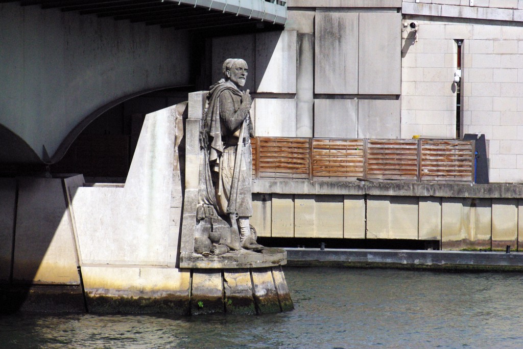 Zouave Pont d'Alma Paris © French Moments