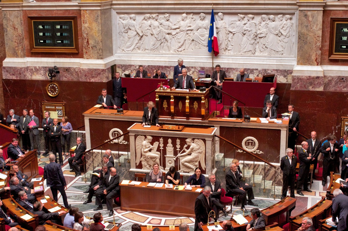 Hemicycle of the French National Assembly © EricWaltr - licence [CC BY-SA 3.0] from Wikimedia Commons