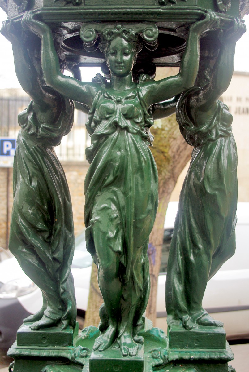 Caryatid of the Wallace Fountain (place Levinas 5th arrt) © French Moments
