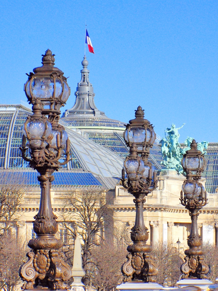 Pont Alexandre III and Grand Palais © French Moments