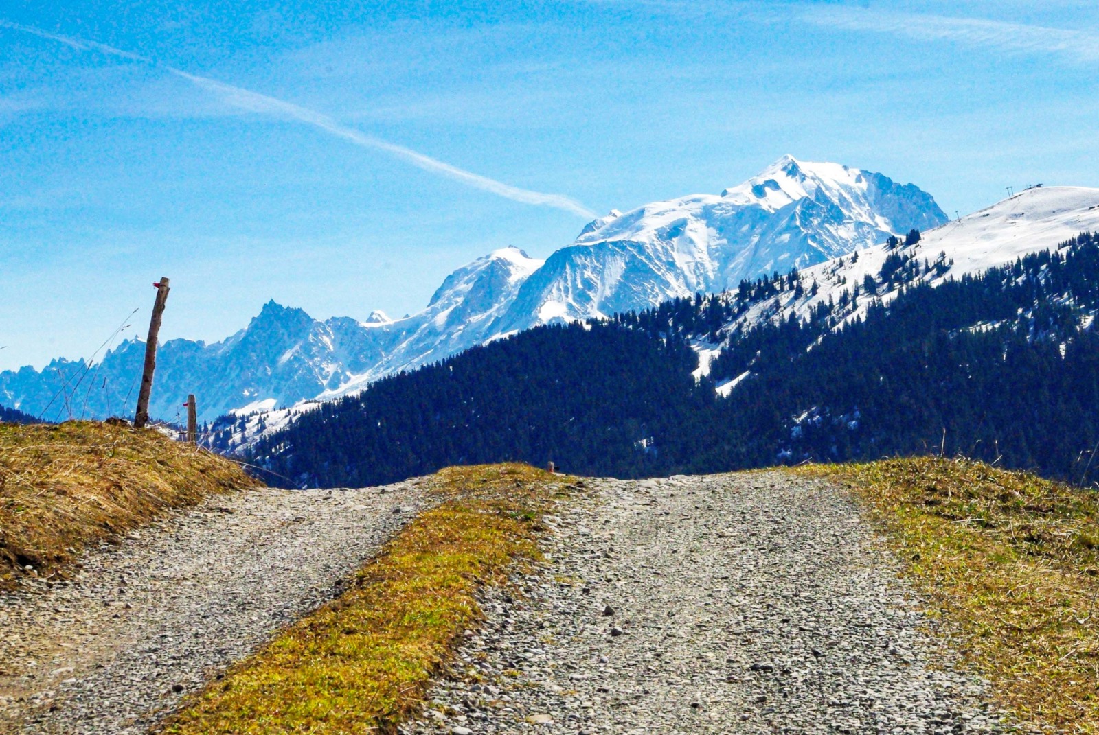 Around Annecy - Col des Aravis © French Moments