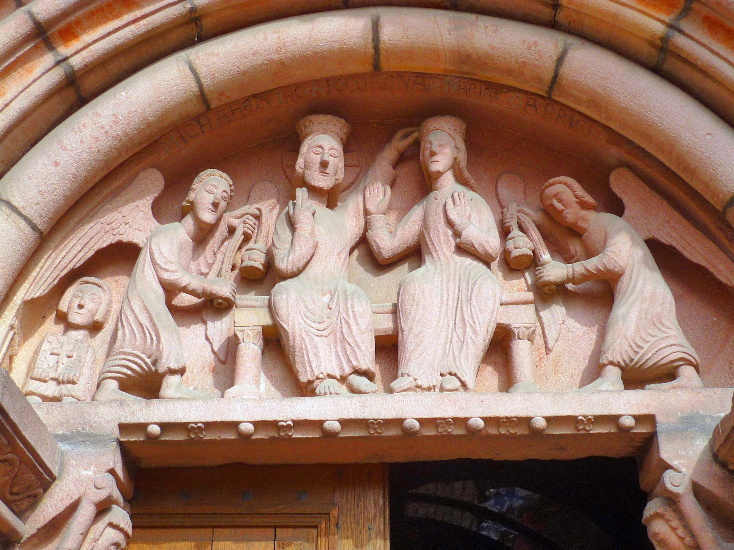 Tympanum of the church of Kaysersberg © French Moments