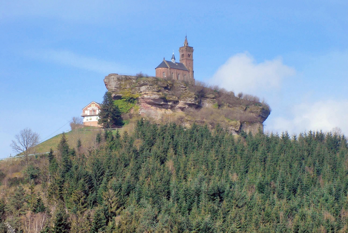 The Rock of Dabo © Gzen92 - licence [CC BY-SA 4.0] from Wikimedia Commons