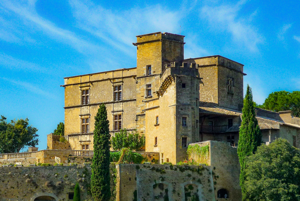 Castle of Lourmarin © French Moments