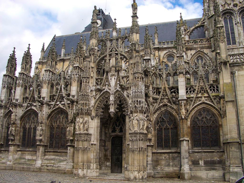 Louviers - church of Notre-Dame by Theoliane (Public Domain via Wikimedia Commons)