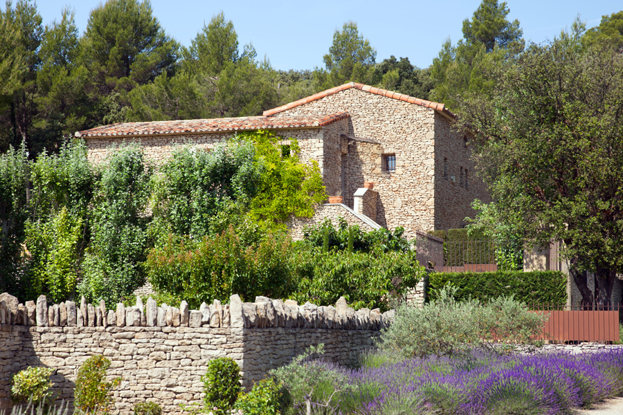 Villas-in-Provence-02.-Source--Depositphotos.com Villas in Provence. Source: Depositphotos.com