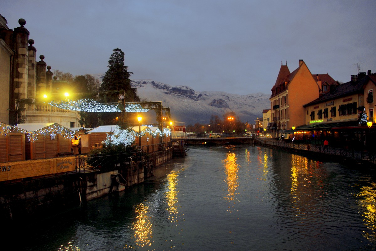 Annecy France Christmas Market 2022 A Discovery Guide To The Annecy Christmas Market - French Moments