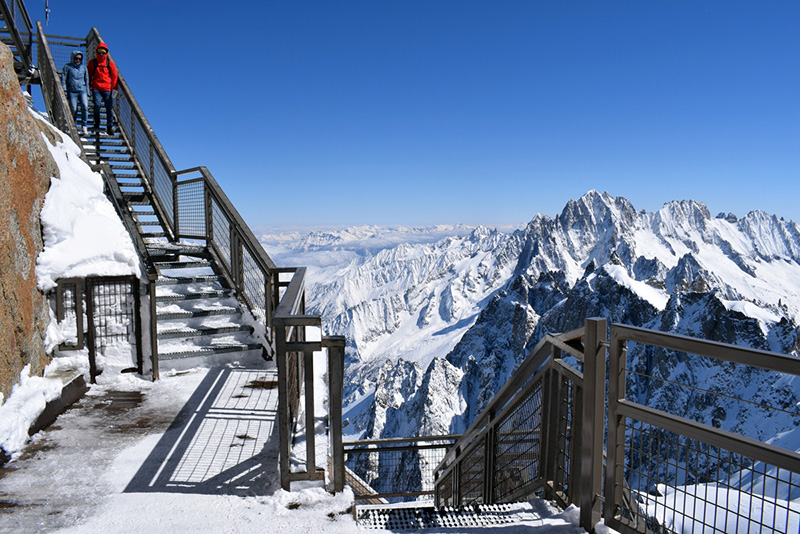 Stairs leading up to the panoramic terrace at the Aiguille du Midi © French Moments