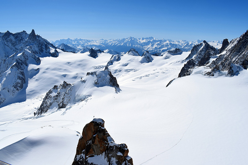 The Vallée Blanche and the Italian Alps in the background © French Moments