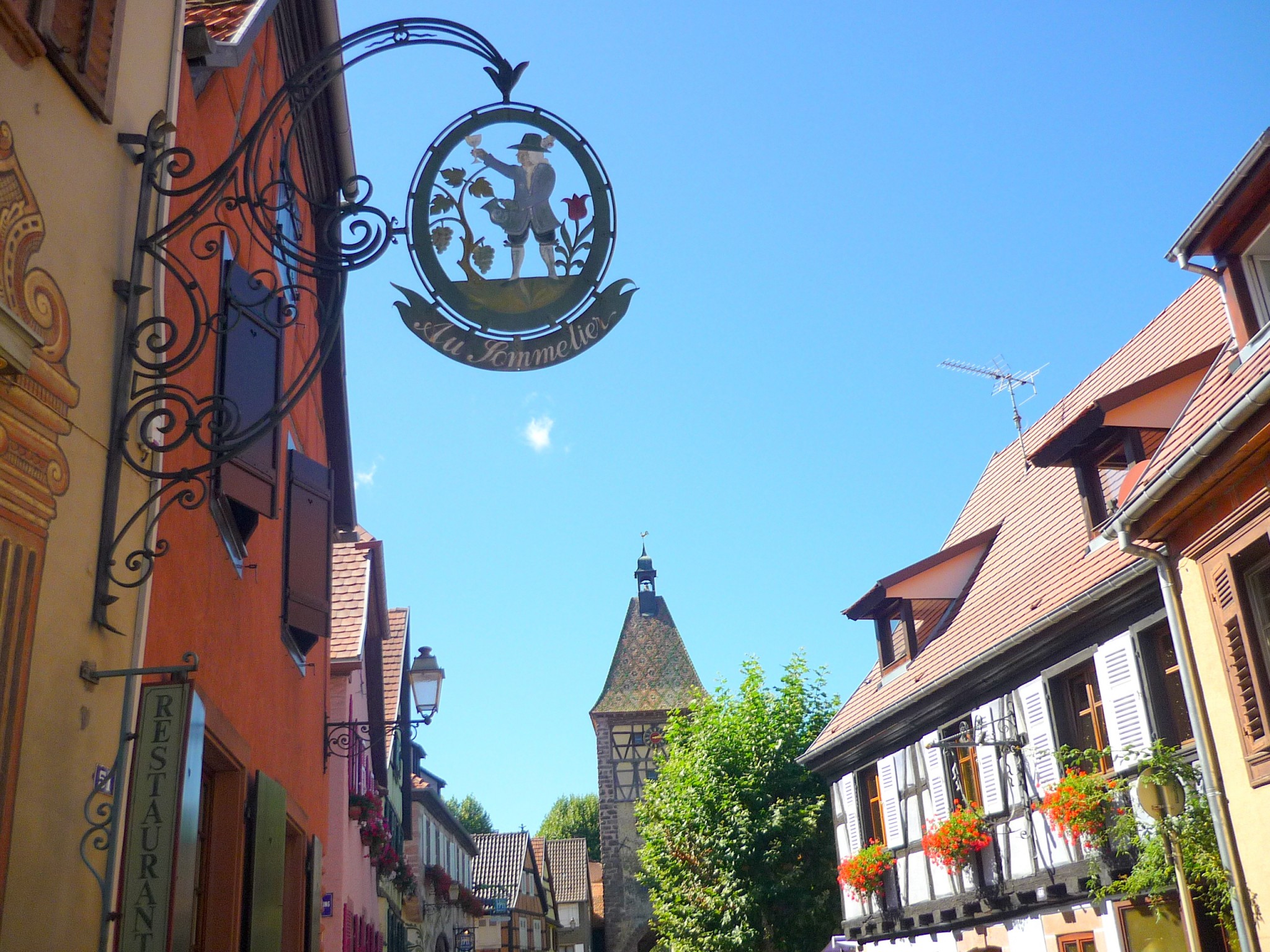 Grand'Rue of the village of Bergheim © French Moments