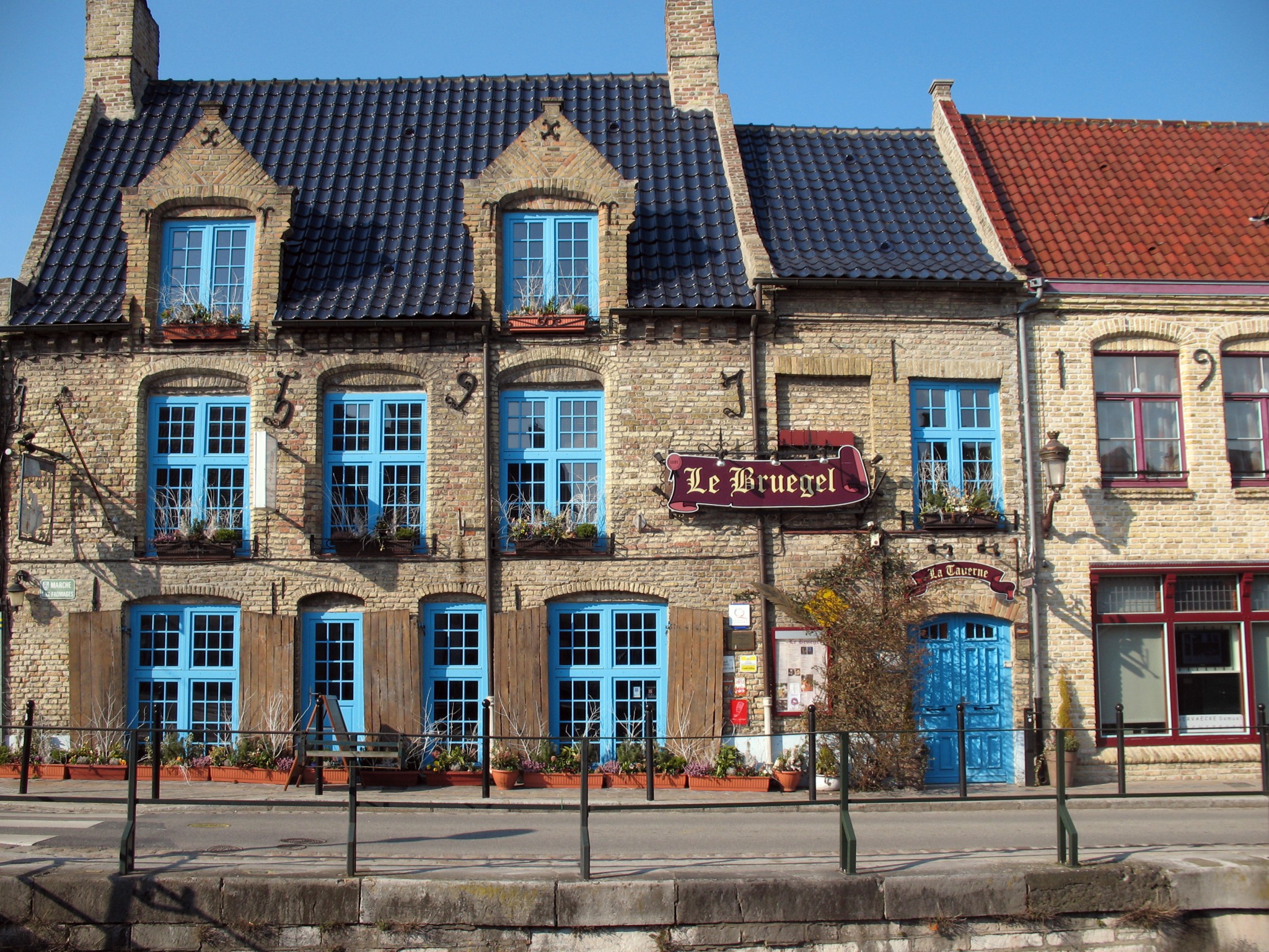 Le Bruegel inn in Bergues © Michelle Martin - French Moments