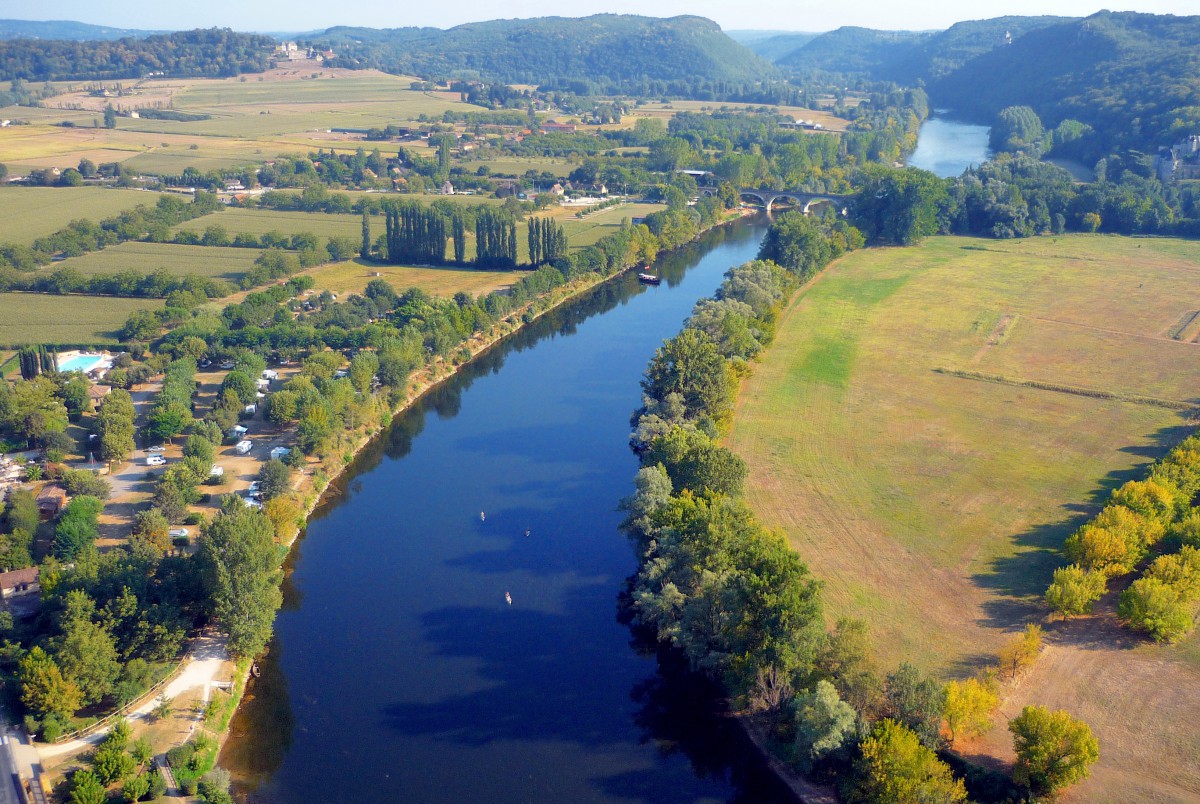 French countryside: the Dordogne River at Beynac © French Moments