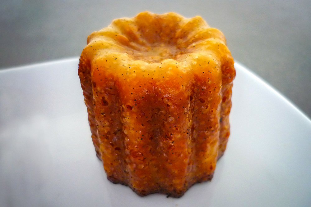Canelé de Bordeaux © French Moments