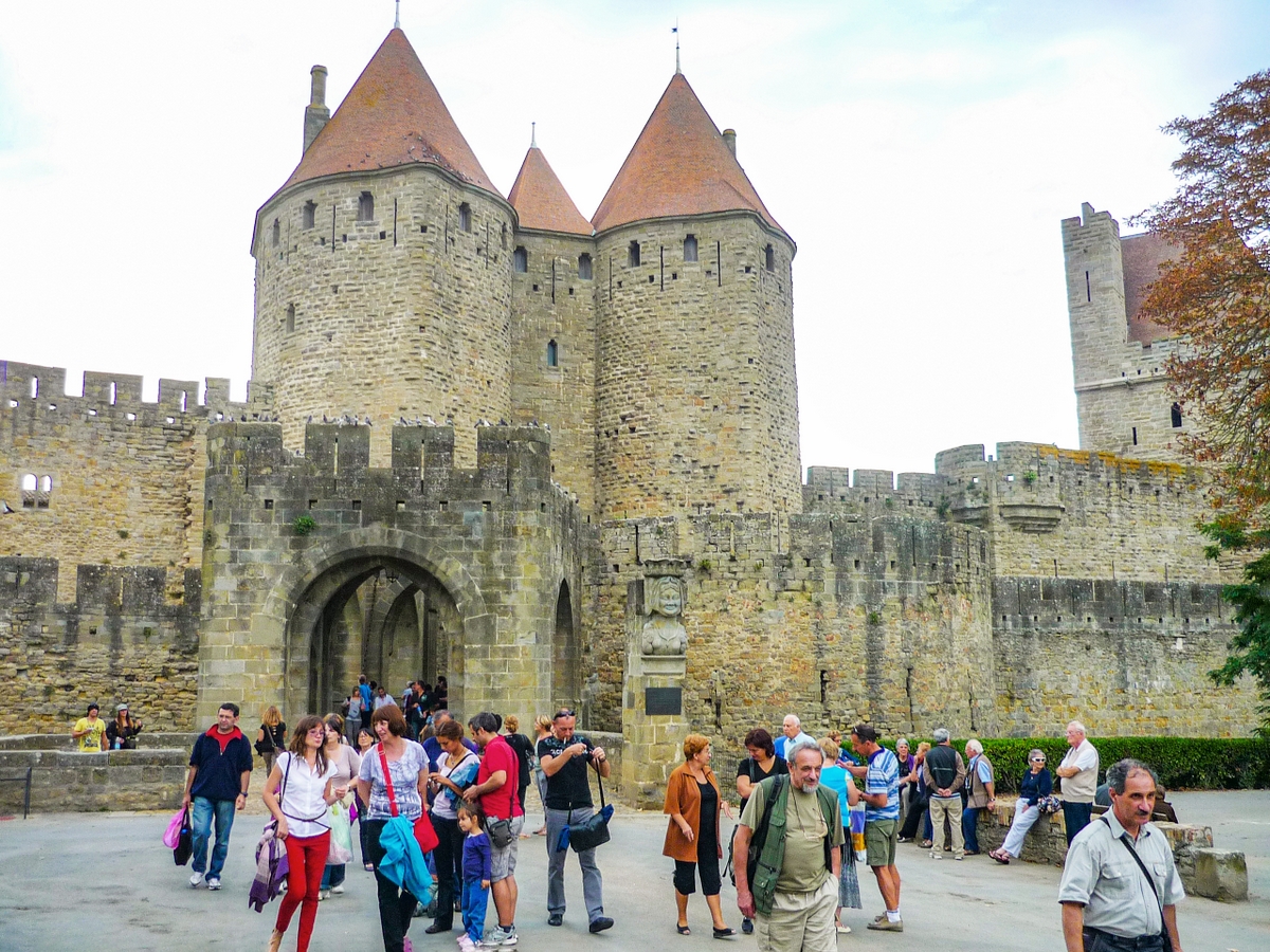 Get the Best Ways to Get to Carcassonne Castle