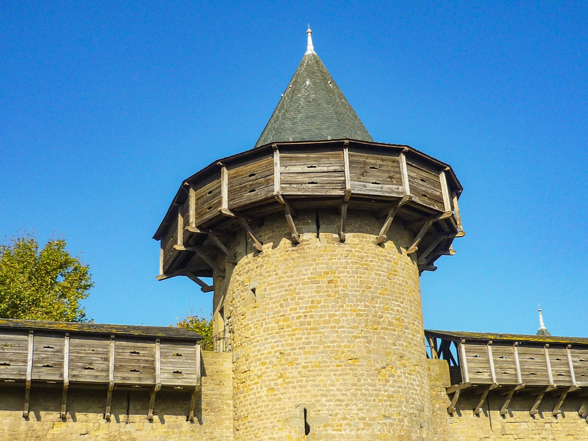Cité of Carcassonne - the hoardings © French Moments