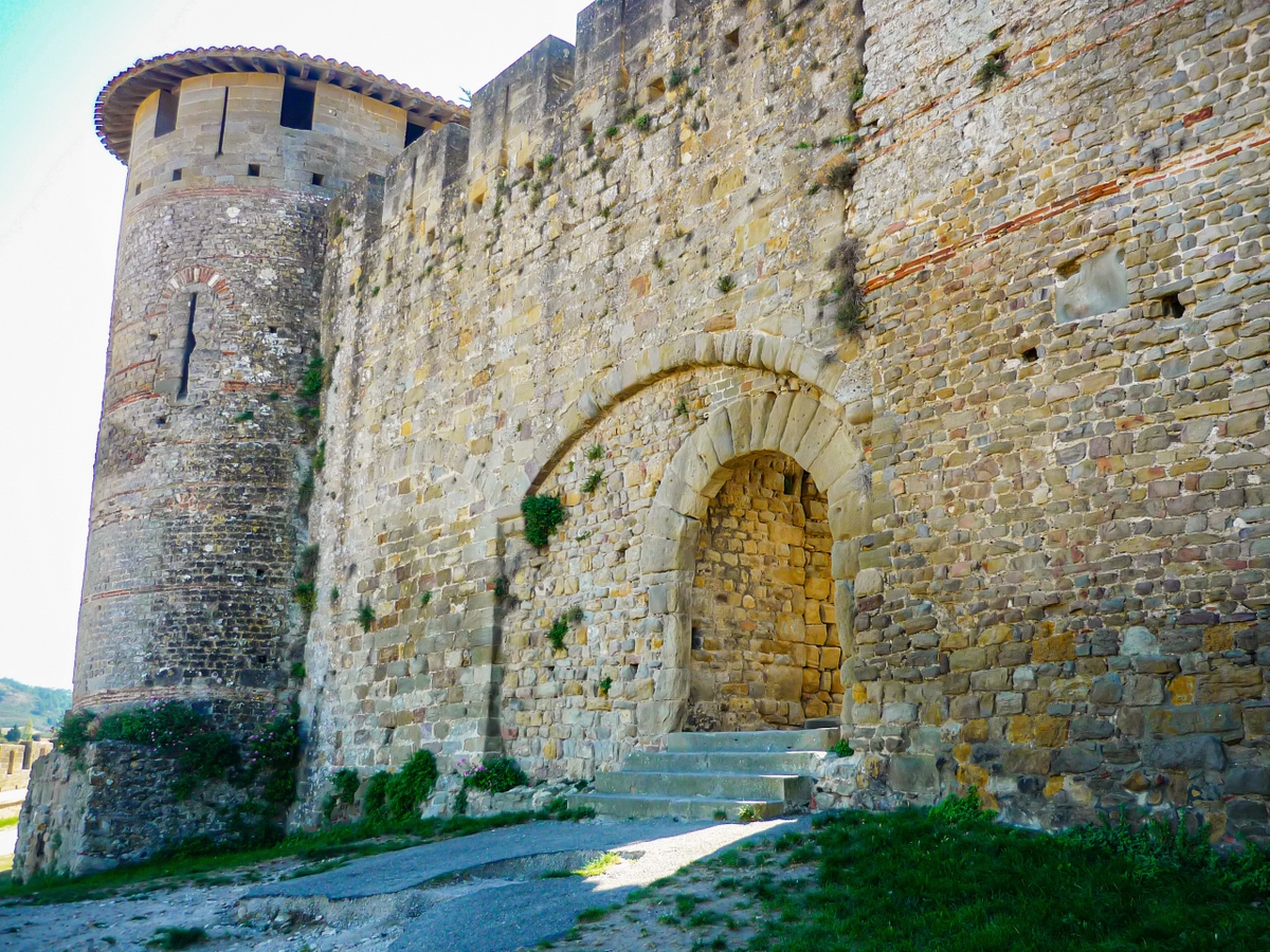 Cité of Carcassonne - Rodez Gate (Porte de Rodez) © French Moments