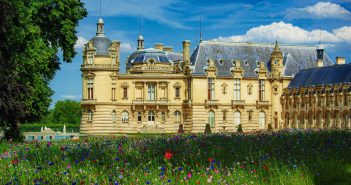The chateau of Chantilly seen from the gardens © French Moments
