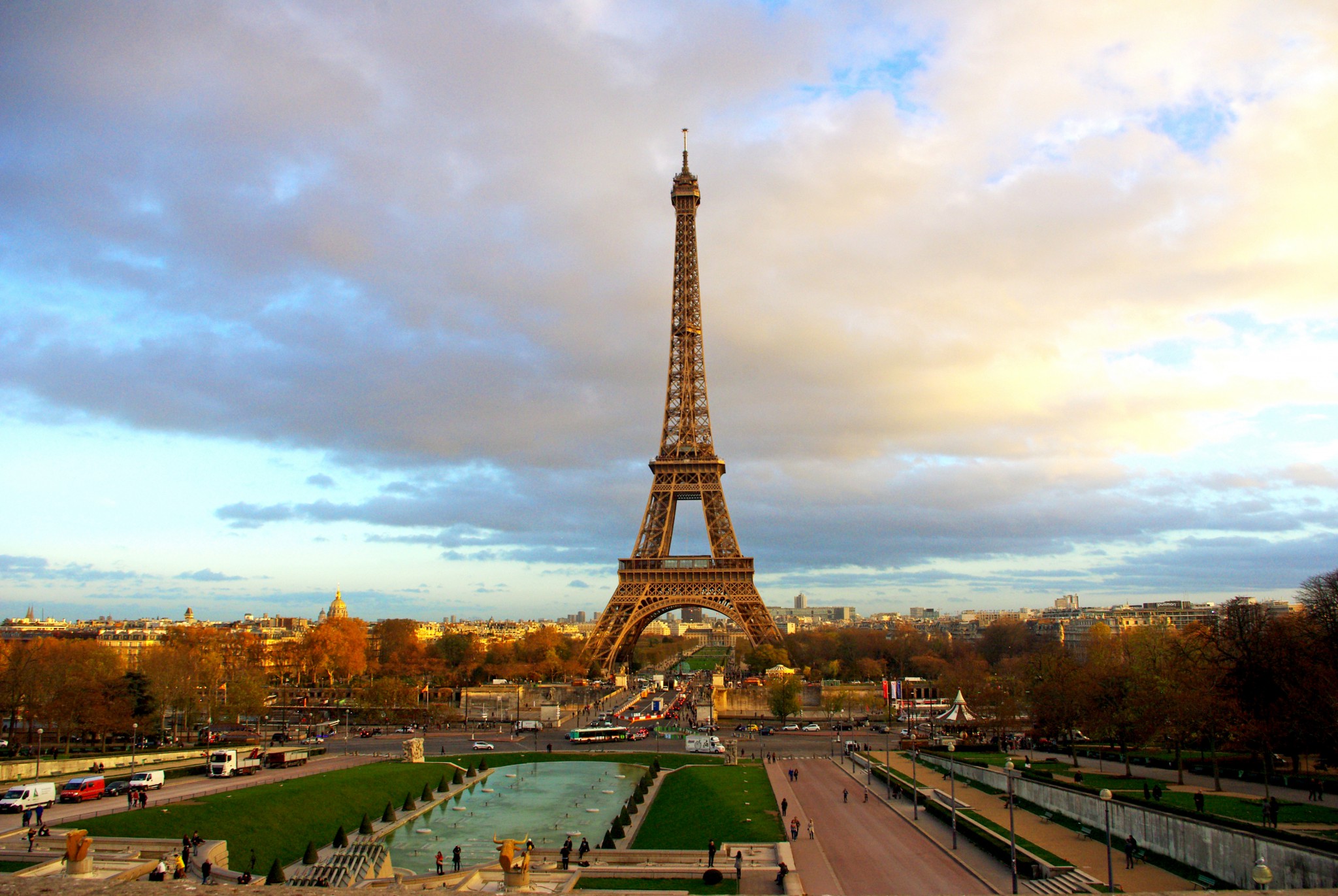 Eiffel Tower Facts - 10 Fun Facts about the Eiffel Tower - Interesting Facts
