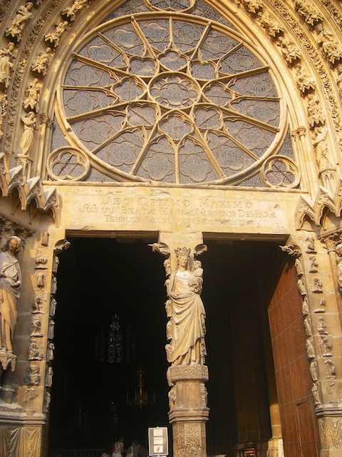 Central Portal, ReiCentral Portal, Reims Cathedral © Amba, Creative Commons (CC BY-SA 3.0)