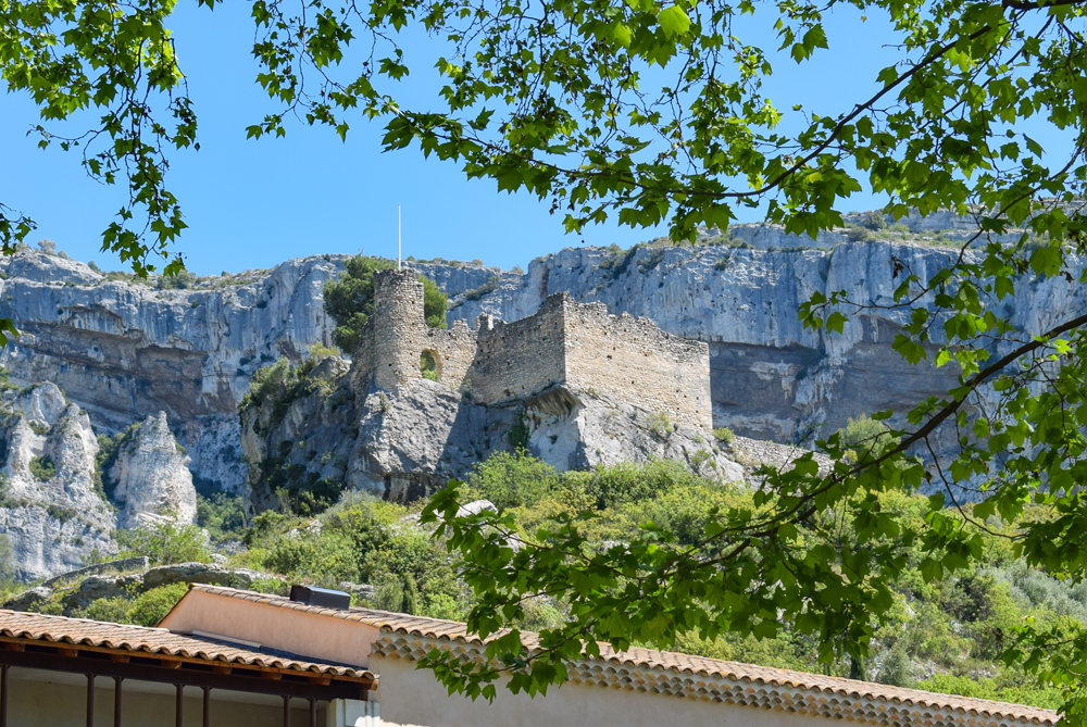 The castle of the bishops of Cavaillon © French Moments