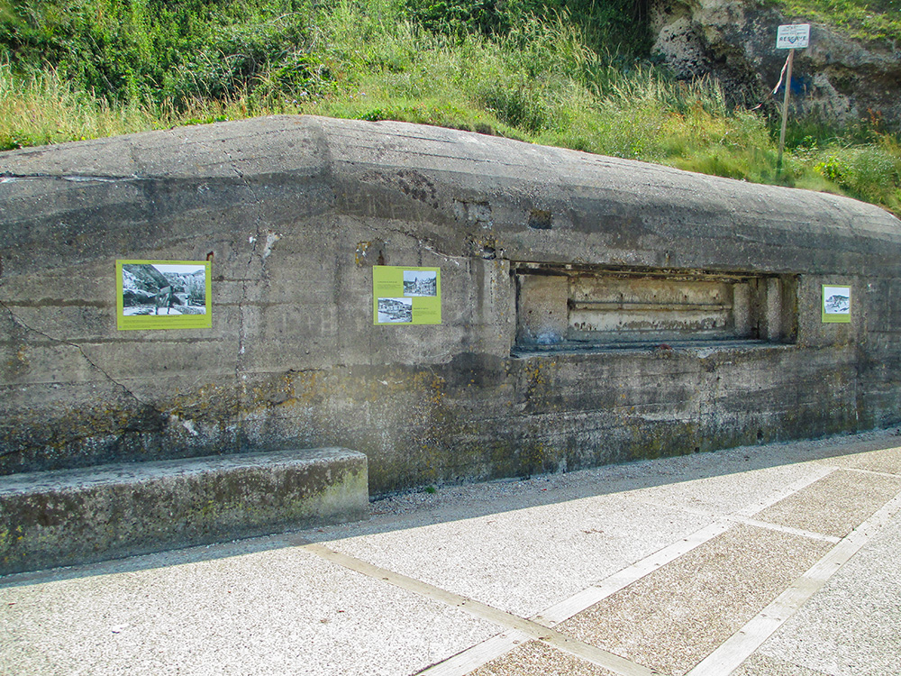 German bunker in Étretat - By Avi1111 dr. avishai teicher — licence [CC BY-SA 4.0] from Wikimedia Commons