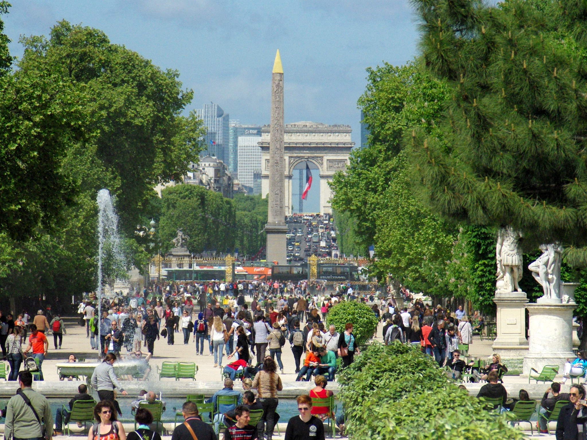 Parks and Gardens of Paris: the Historical Axis © French Moments