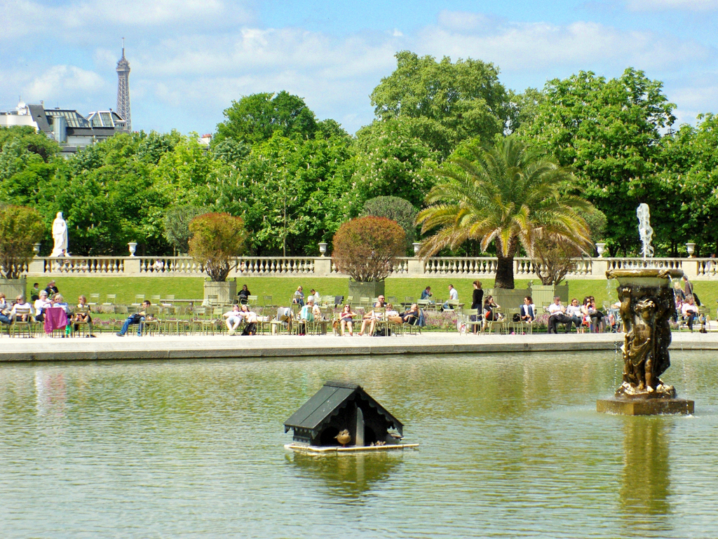 paris tour package from luxembourg