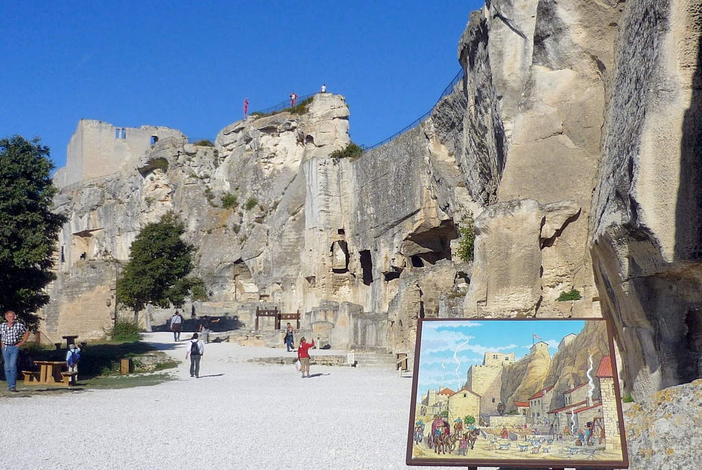 Castles of France: Les Baux-de-Provence © French Moments