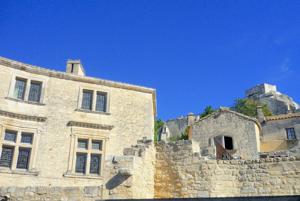 Les Baux-de-Provence: a beautiful village! - French Moments