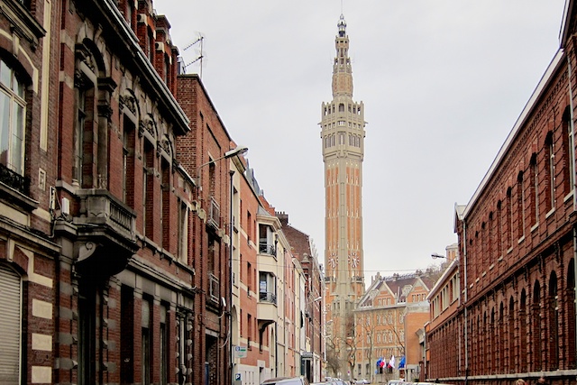 Lille’s belfry viewed from Rue Molière © Photo: Velvet, licence [CC SA 3