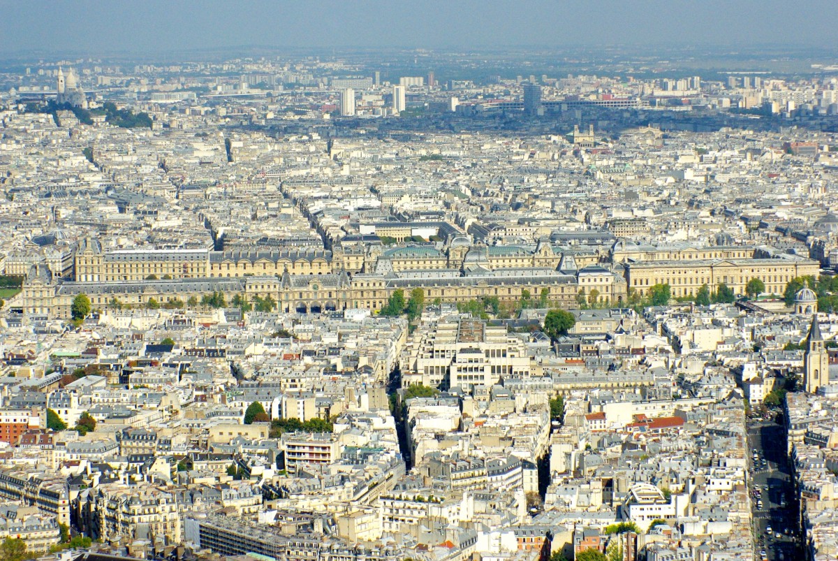 The Louvre seen from the Montparnasse Tower © French Moments