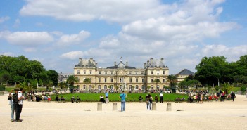 Discover the Jardin du Luxembourg in Paris Luxembourg Garden in Spring 13 copyright French Moments